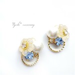 春らしいお花フラワーピアス　＊ブルー