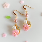 🌸桜ビジューとパールのピアス✧*