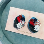 赤×ホワイト◎まる ピアス/イヤリング ビーズ刺繍