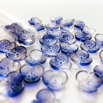 15個ガラスビーズ  パンジーフラワー ビーズ ペタル 花びら 花弁 クリア&ネイビー