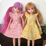 おまとめ割✩.*˚ 2枚組 22cmドール服＆ピアス 春の双子ワンピース