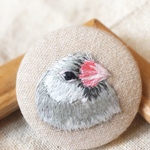 小鳥くるみボタン★文鳥★ヘアゴム ★ブローチ★刺繍