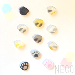 ねこの手ピアス