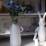 新作白い一輪挿し再度。