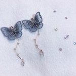 青い蝶々ピアス