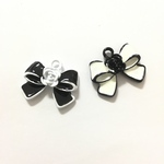 2個　リボン モチーフ ピアス イヤリング ネックレス アクセサリー ハンドメイド チャーム ドール パーツ