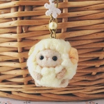 ＊まんまるひつじちゃんキーホルダー＊クリーム《羊毛フェルト》