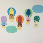 〈壁面飾り〉〈保育〉〈春〉空飛ぶ気球に乗った動物たち♡