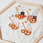 可愛い💕マウス型🐭プレッツェル🥨のピアス(イヤリング)