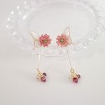八重桜と蝶の耳飾り