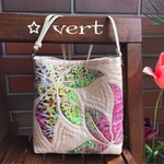 🏖SALE  (再販)ハワイアンキルト🌺プルメリアとリーフの斜めがけバック