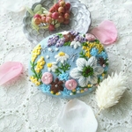 再再再販【受注製作】手刺繍ブローチ★Spring garden