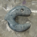 糸魚川翡翠　青翡翠使用　飛龍型勾玉
