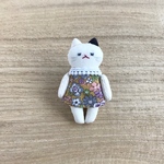 猫のブローチ