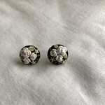 Rose 刺繍ピアス／イヤリング