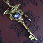 再販×5　　夜の魔術部　魔法石を守るドラゴンの鍵　ネックレス