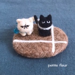【再販♡】こつぶ猫 ( 白・黒 )ラグマット付き