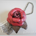 アンティーク・ローズ　レザーバッグチャーム 
