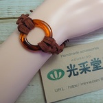 べっこう柄リングのスエード紐ブレスレット【茶】