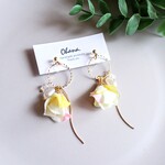 母の日にも🌹 フラワー ウェーブ イヤリングorピアス(イエロー)
