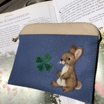 🐰felt de patchworkうさぎとクローバーのポーチ🍀