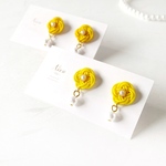 水引 小花ピアス/イヤリング　レモンイエロー・はちみつイエロー