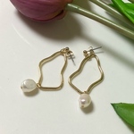 淡水パール×変形ゴールドフープピアス/イヤリング