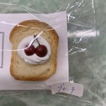 ブローチ＊パン