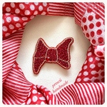 リボンビーズ刺繍ブローチ　Rebbon(red)
