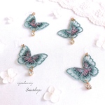 刺繍蝶々ときらりと光るピアス／イヤリング／ノンホールピアス