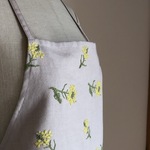 刺繍布エプロン＜おぼろ月夜＞ピンクグレー色
