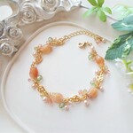 チューリップのブレスレット　ミルクティベージュ