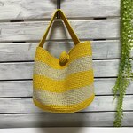 コロンとかわいい２色の夏用かごバッグ