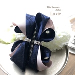 ラヴィ　バナナクリップ　レースリボンネイビー&カーマンディ　ラインストーン付