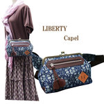  再販　LIBERTYリバティプリント・つや消しラミネート＜Capel：ネイビー＞がま口ボディーバッグ