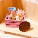 ミニチュア　木箱のお菓子盛り
