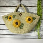 ひまわりの刺繍がかわいい夏用かごバッグ