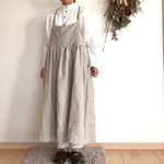 リネンのエプロンワンピース　生成り