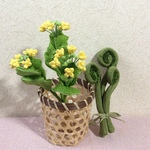 y様オーダー品  ちりめん細工:菜の花とぜんまい
