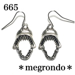 665. 鮫、ジョーズ、サメヘッドのピアス