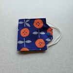 再販　マスク仮おきケース　ボタンみたいなお花