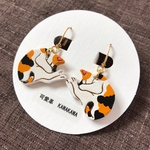 アンモニャイトの牛革ピアス(三毛)
