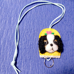 トライカラーのキャバリアちゃんキーカバー★犬★毛糸