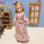 パフスリーブのワンピース