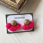 ♡Happy Pink♡アンティーク調ボタンとタッセルのピアス