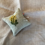 刺繍ピンクッション