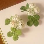再販 よつばのクローバーのコサージュ(中)