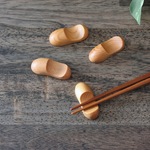 木の箸置き くつ形　4個セット　『アウトレット品』
