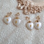 パール調ハートのピアス/イヤリング