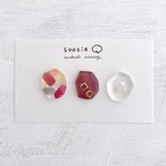 3つのkakeraイヤリング/ピアス（チューリップA）